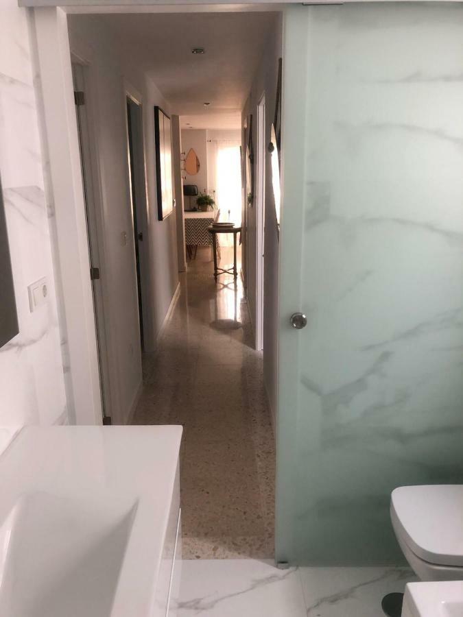Masai Victoria Beach. A 100 Metros De La Playa. 카디스 외부 사진